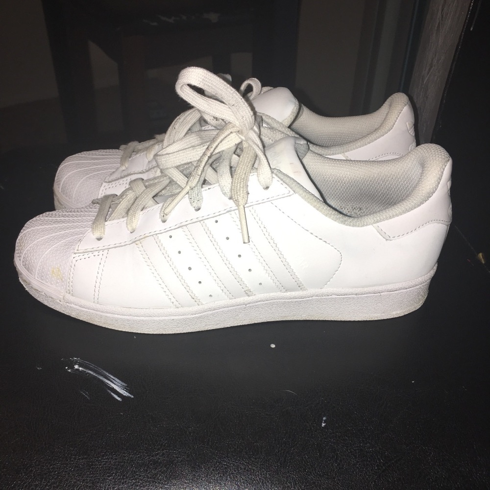 Adidas superstars